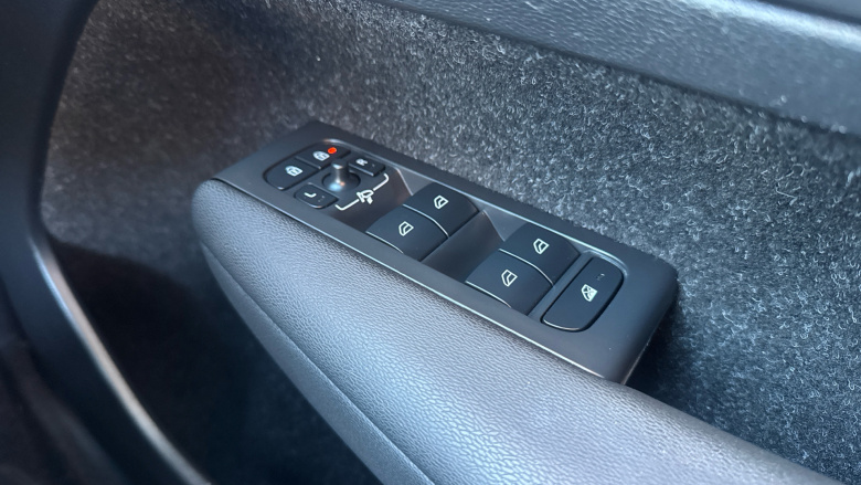 Volvo Xc40 1.5 T3 [163] R DESIGN 5dr Geartronic Petrol Estate